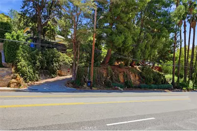 10064 Sunland Boulevard, Sunland, CA 91040 - Photo 50