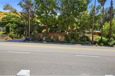 10064 Sunland Boulevard, Sunland, CA 91040 - Photo 52