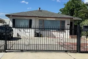 627 E Ralston St, Ontario, CA 91761 - Photo 2