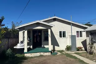 837 W Gage Ave, Los Angeles, CA 90044 - Photo 2