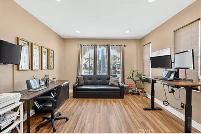 27708 Carlton Oaks Street, Murrieta, CA 92562 - Photo 12