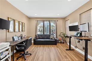 27708 Carlton Oaks St, Murrieta, CA 92562 - Photo 12