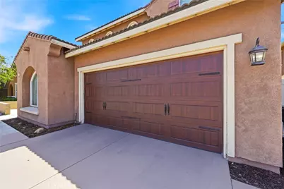 27708 Carlton Oaks Street, Murrieta, CA 92562 - Photo 6