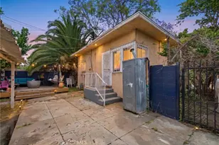 4211 S Flower, Los Angeles, CA 90037 - Photo 36