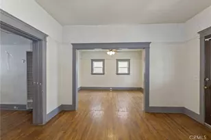 4211 S Flower, Los Angeles, CA 90037 - Photo 12