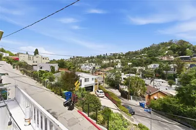 3901 De Longpre Avenue, Los Angeles, CA 90027 - Photo 12