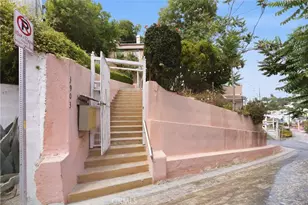 3901 De Longpre Ave, Los Angeles, CA 90027 - Photo 24