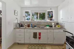 3901 De Longpre Ave, Los Angeles, CA 90027 - Photo 10