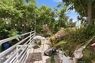 3901 De Longpre Ave, Los Angeles, CA 90027 - Photo 22
