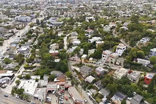 3901 De Longpre Ave, Los Angeles, CA 90027 - Photo 36