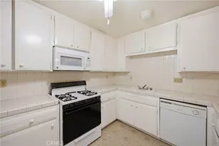 8231 Carnation Ct, Riverside, CA 92503 - Photo 14