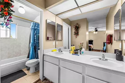 13550 Foothill Blvd #14, Sylmar, CA 91342 - Photo 14