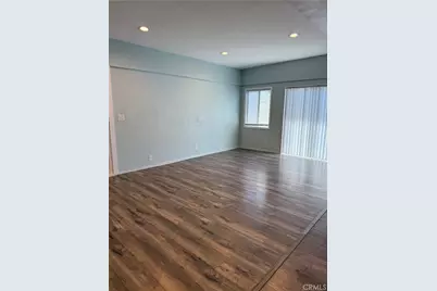 22814 Collins, Woodland Hills, CA 91367 - Photo 12
