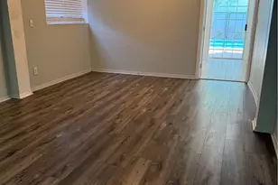 22814 Collins, Woodland Hills, CA 91367 - Photo 4