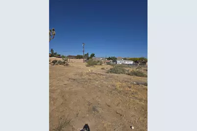 6295 Ruth, Yucca Valley, CA 92284 - Photo 2