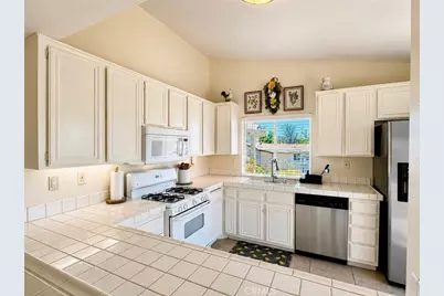 27704 Doreen Drive, Menifee, CA 92586 - Photo 6