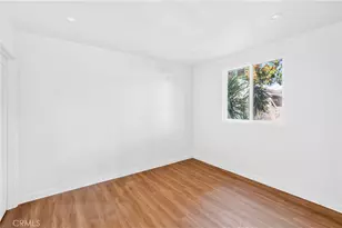 2106 W 94th Pl, Los Angeles, CA 90047 - Photo 42