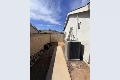 8374 Donna, Jurupa Valley, CA 92509 - Photo 34