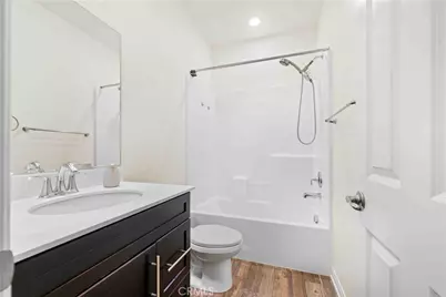 10618 Paramount, Downey, CA 90241 - Photo 16