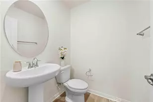 10618 Paramount, Downey, CA 90241 - Photo 20
