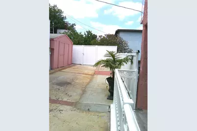 1074 N Bonnie Beach Place, Los Angeles, CA 90063 - Photo 12