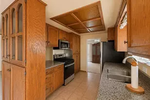 25825 Holly Vista Blvd, San Bernardino, CA 92404 - Photo 4