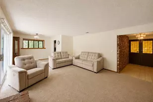 25825 Holly Vista Blvd, San Bernardino, CA 92404 - Photo 2