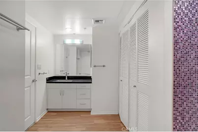 267 S San Pedro #217, Los Angeles, CA 90012 - Photo 32