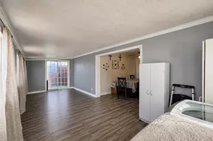 419 E 186th St, Carson, CA 90746 - Photo 6