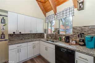 115 Sunset, Sugarloaf, CA 92386 - Photo 18