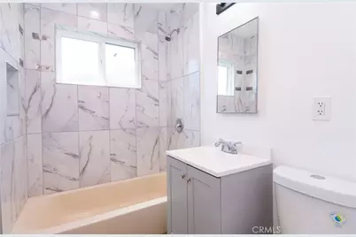 1035 W 107th, Los Angeles, CA 90044 - Photo 18