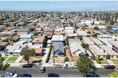 1035 W 107th, Los Angeles, CA 90044 - Photo 2