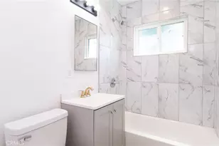 1035 W 107th, Los Angeles, CA 90044 - Photo 20