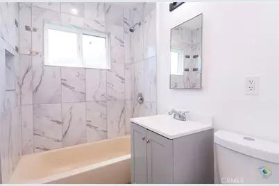 1035 W 107th, Los Angeles, CA 90044 - Photo 18