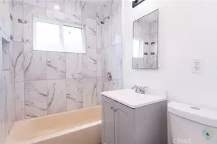1035 W 107th, Los Angeles, CA 90044 - Photo 18