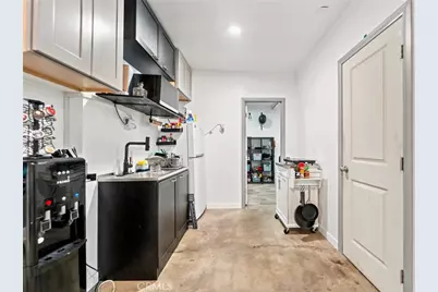 1113 E 85th, Los Angeles, CA 90001 - Photo 10