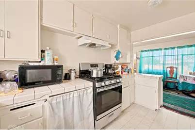 139 E 229th Street, Carson, CA 90745 - Photo 18