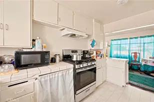 139 E 229th St, Carson, CA 90745 - Photo 18