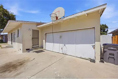 139 E 229th Street, Carson, CA 90745 - Photo 6