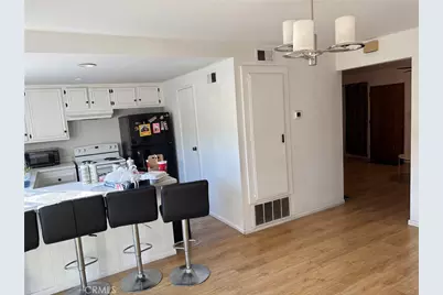 9753 Karmont, South Gate, CA 90280 - Photo 4