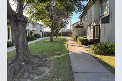 9753 Karmont, South Gate, CA 90280 - Photo 40