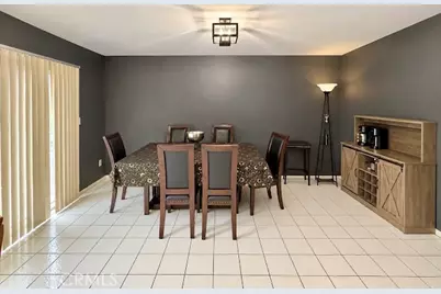 10045 Karmont, South Gate, CA 90280 - Photo 6
