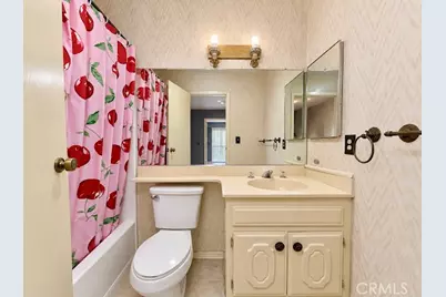 10045 Karmont, South Gate, CA 90280 - Photo 14