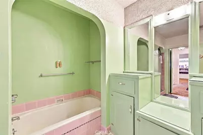 7819 Dalton, Los Angeles, CA 90047 - Photo 22