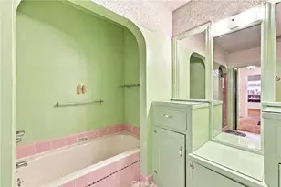 7819 Dalton, Los Angeles, CA 90047 - Photo 22