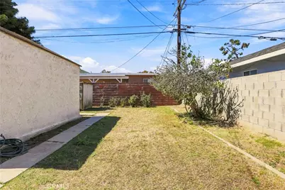 7819 Dalton, Los Angeles, CA 90047 - Photo 32