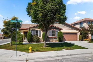 30411 Lamplighter Ln, Menifee, CA 92584 - Photo 2