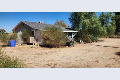 12529 E Avenue V10, Pearblossom, CA 93553 - Photo 40