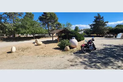 12116 E Avenue V10, Pearblossom, CA 93553 - Photo 66