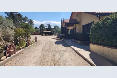 12116 E Avenue V10, Pearblossom, CA 93553 - Photo 68